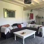 La Lumiere Bleue Nyaraló